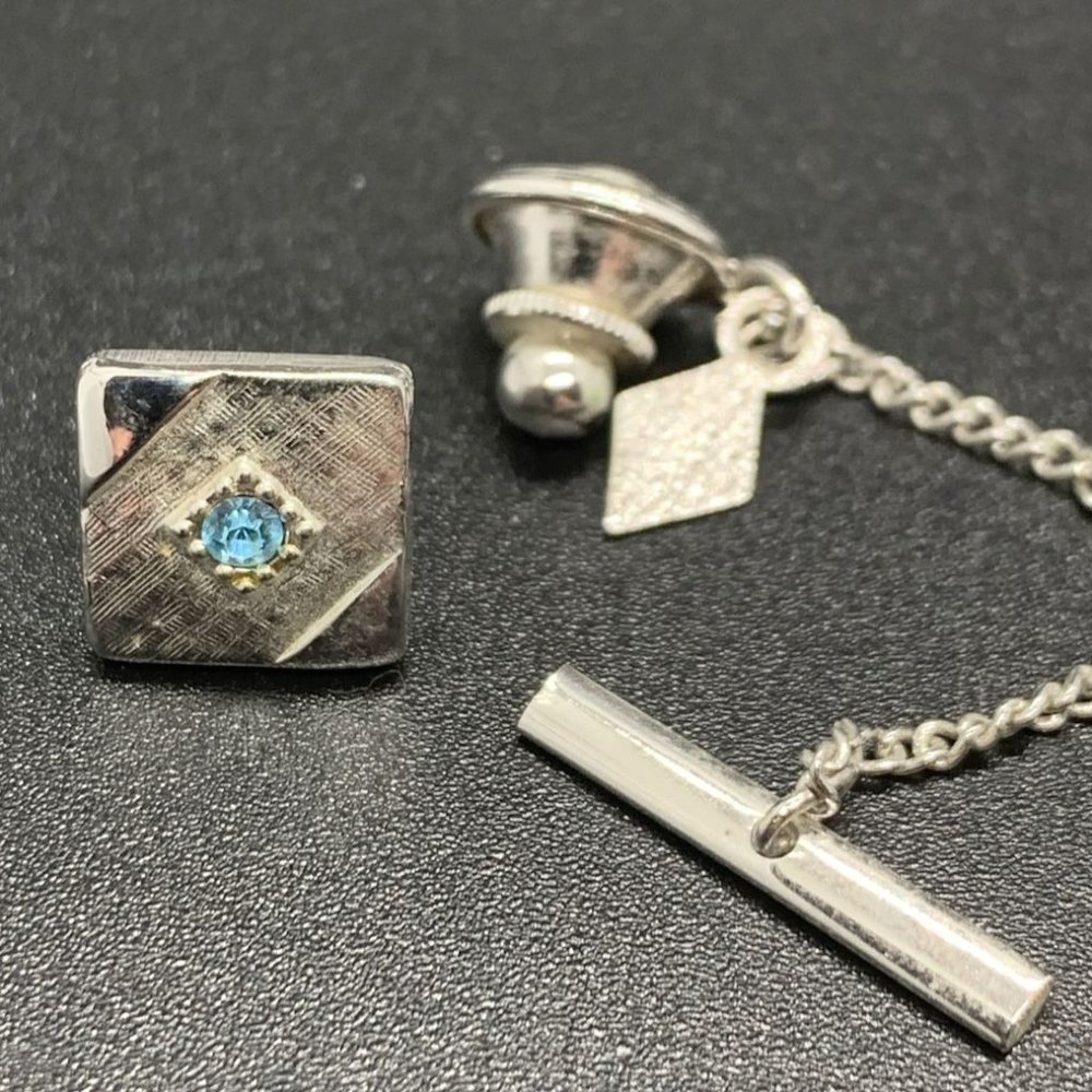 Sarah Coventry Vintage Silver Tone Blue "Topaz" Rhinestone Tie Tack Pin 7/16"